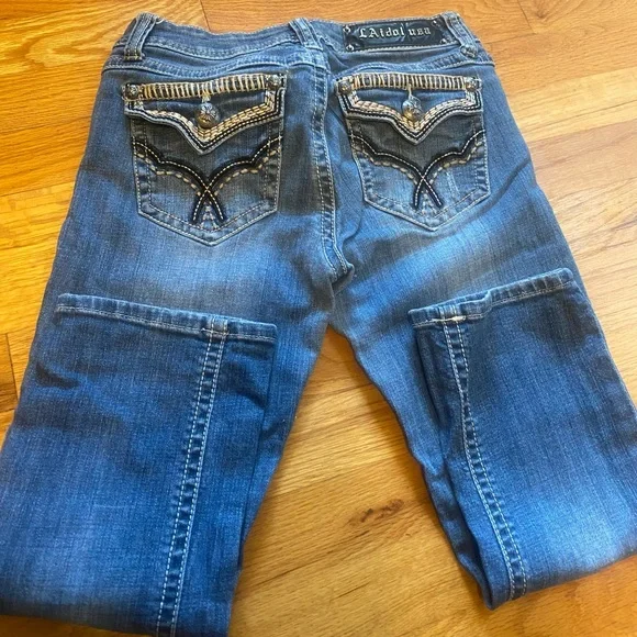 LA Idol Jean Capris Size 5 - Picture 3 of 3